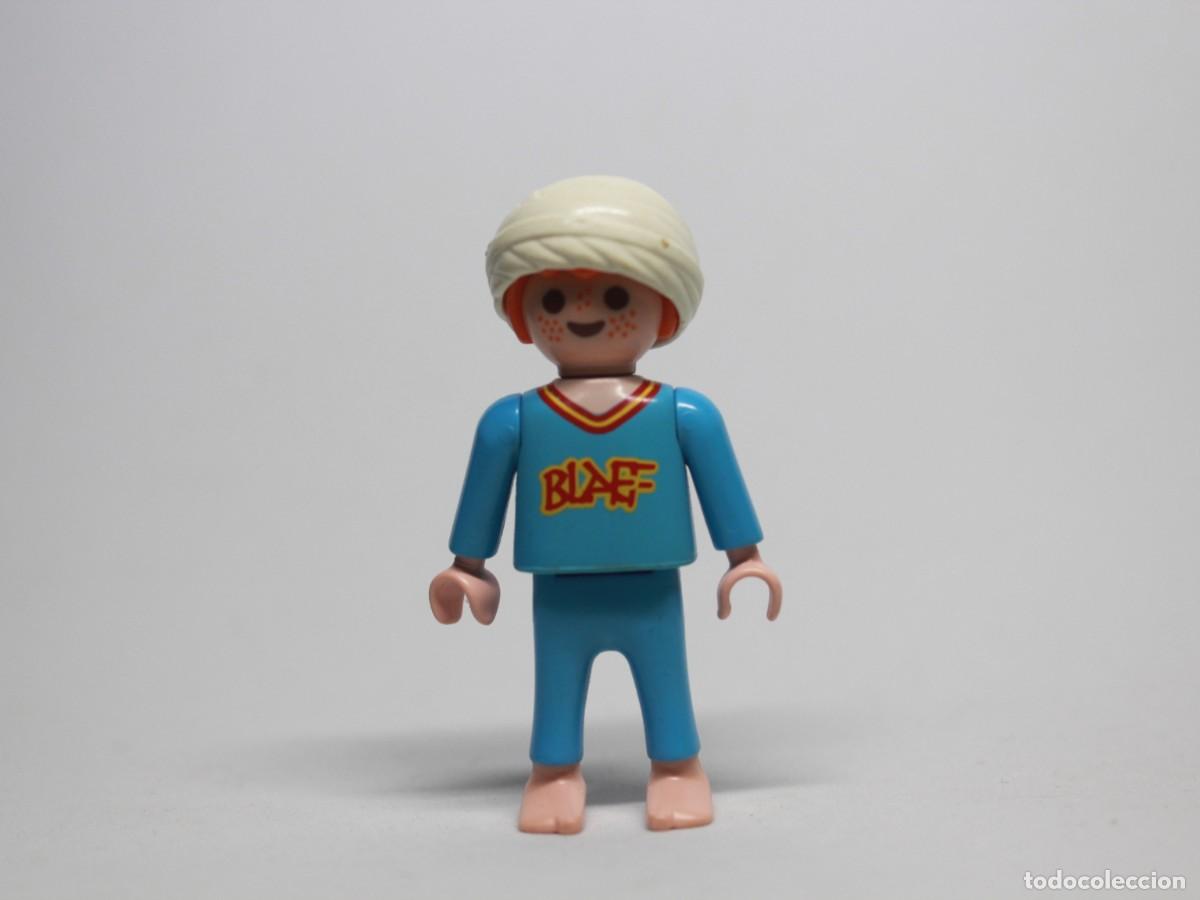 Playmobil: Figura ni&ntilde;o playmobil turbante blanco pecas camiseta azul descalzo a&ntilde;o &iquest;?