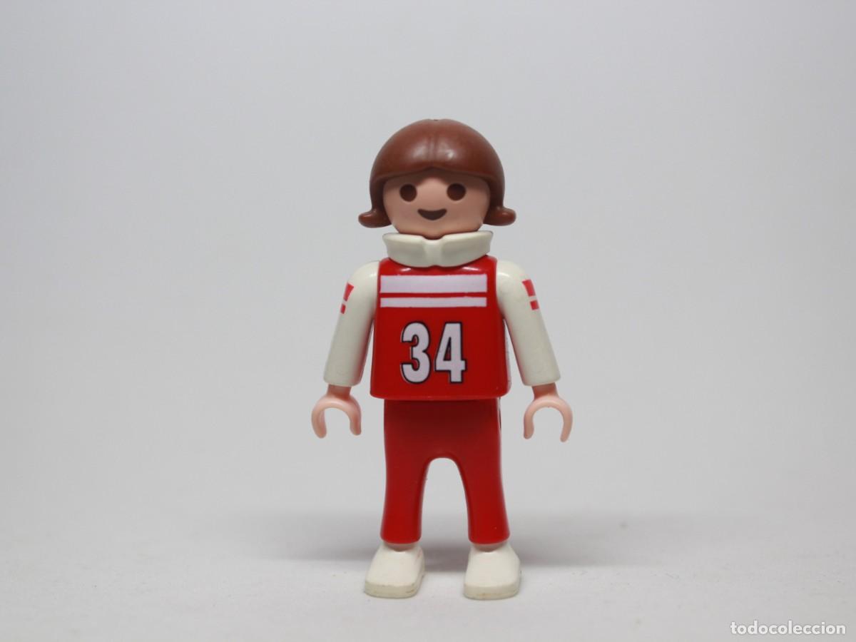 Playmobil: Figura ni&ntilde;o playmobil camiseta roja n&uacute;mero 34 pantal&oacute;n rojo cuello alto a&ntilde;o 1995
