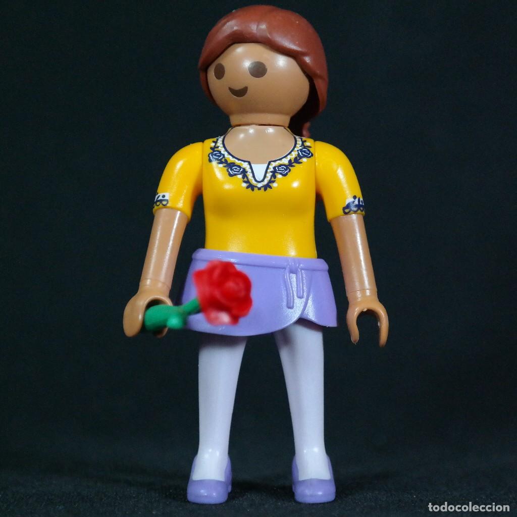 Playmobil: Playmobil mujer con rosa ☼
