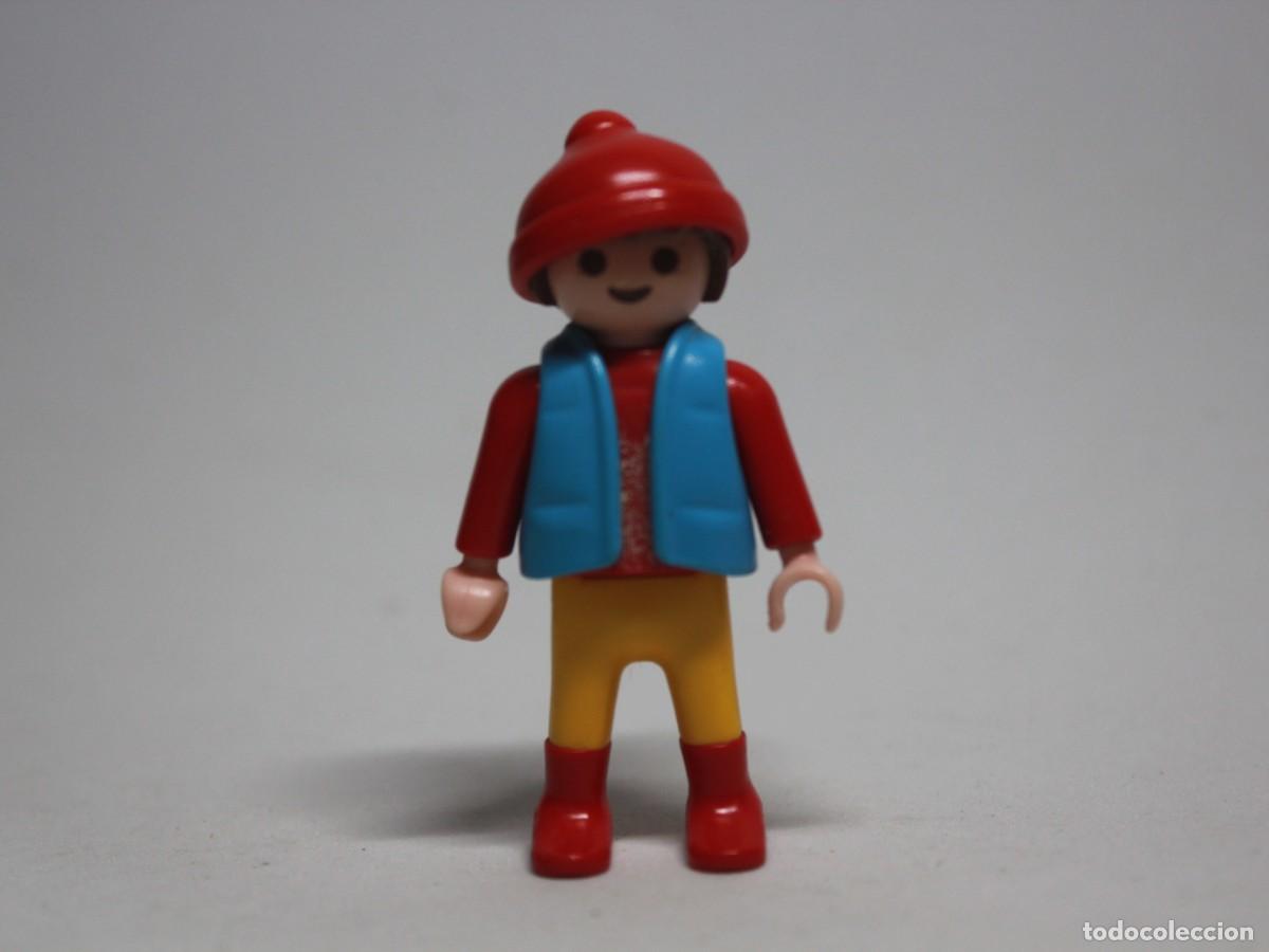 Playmobil: Ni&ntilde;o Playmobil gorro rojo chaleco azul invierno a&ntilde;o 1992