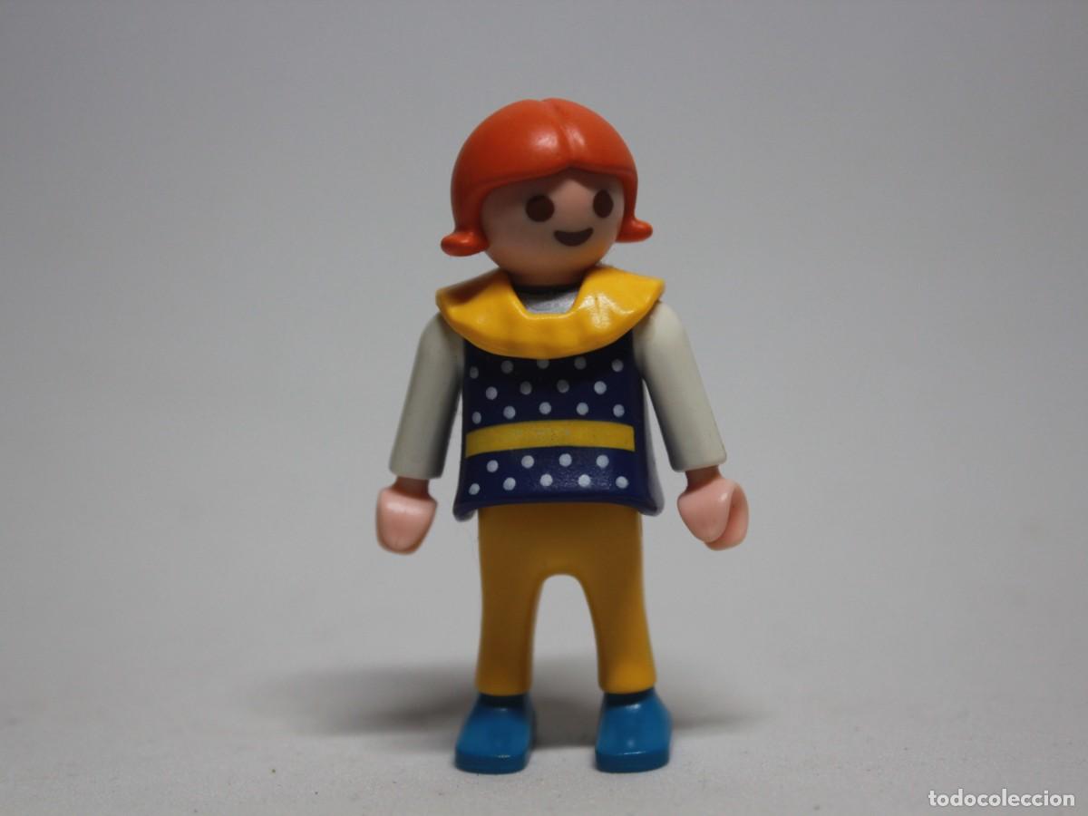 Playmobil: Ni&ntilde;a Playmobil vestido azul lunares cuello amarillo a&ntilde;o 1995