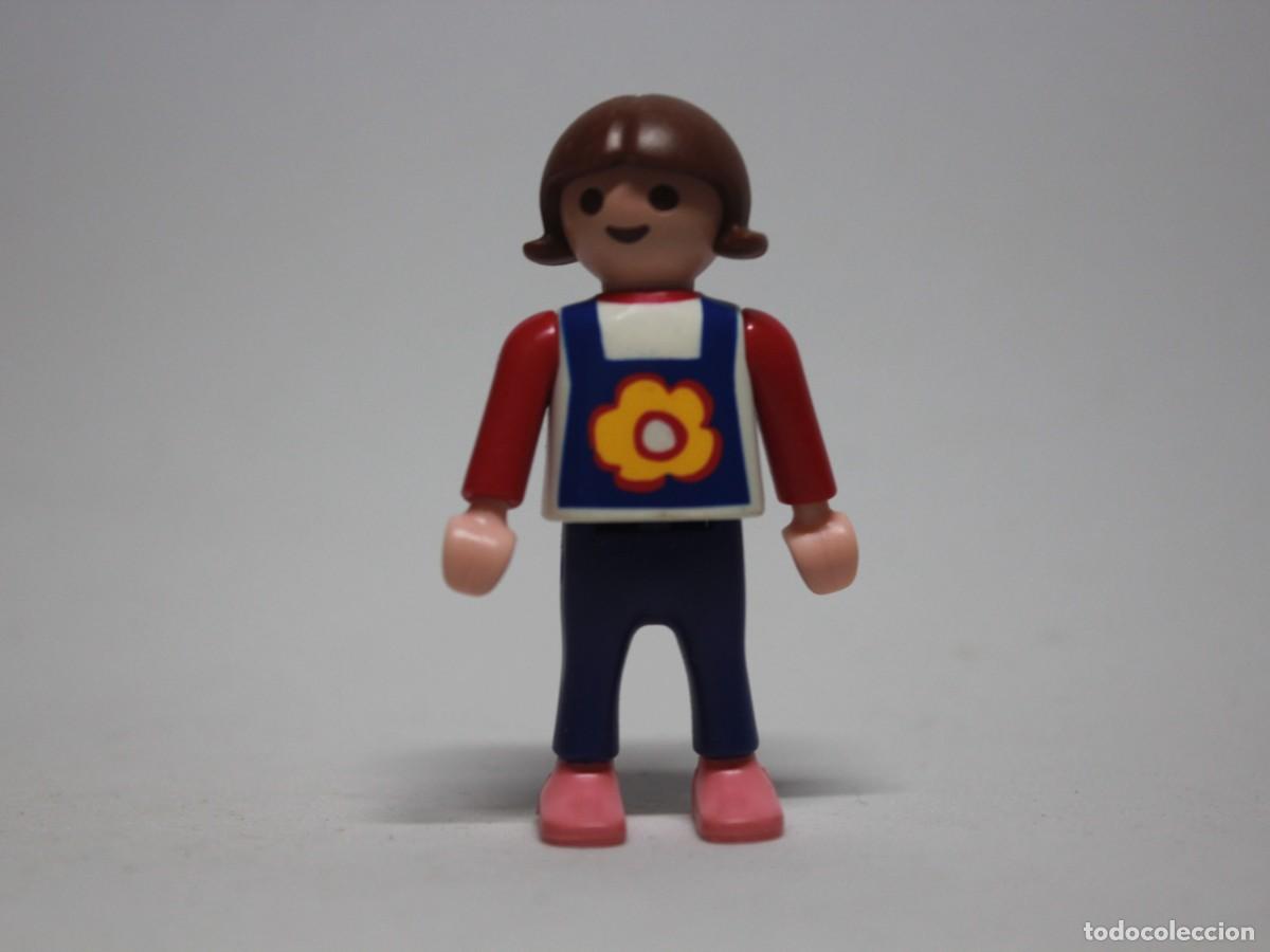 Playmobil: Ni&ntilde;a Playmobil peto azul flor roja camiseta roja a&ntilde;o 1995