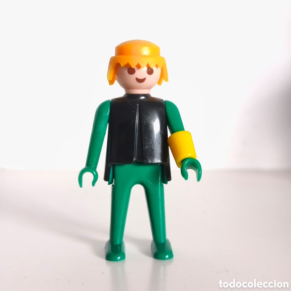Playmobil: Playmobil / FAMOBIL / Click -hombre vestido negro y verde- GEOBRA 1974, primera &eacute;poca