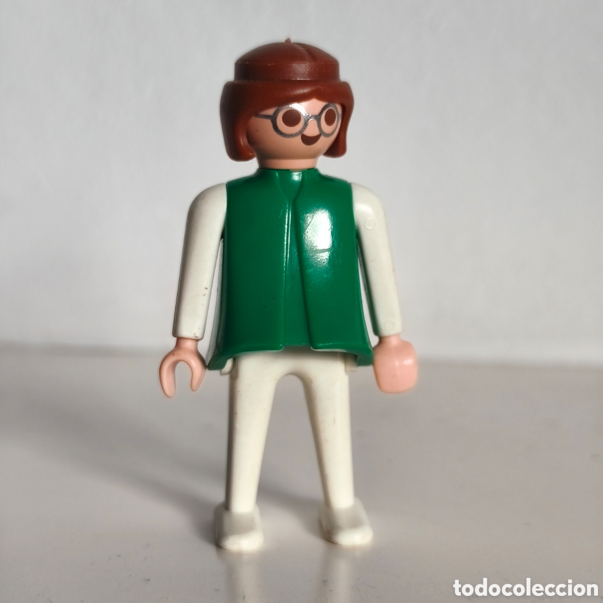 Playmobil: Playmobil / FAMOBIL / Click -mujer vestido verde, blanco y gafas, Geobra