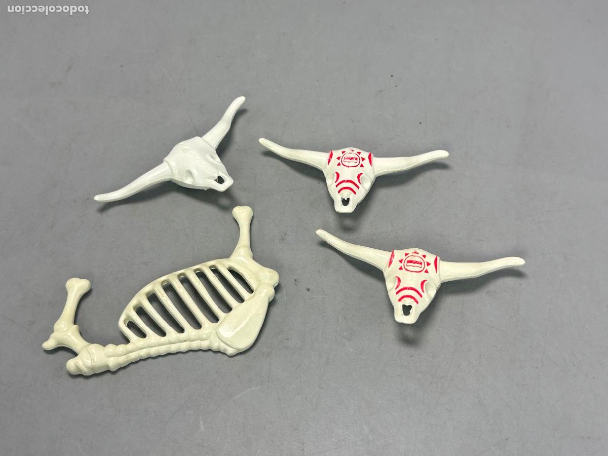 Playmobil: Playmobil lote cr&aacute;neo y hueso ganado