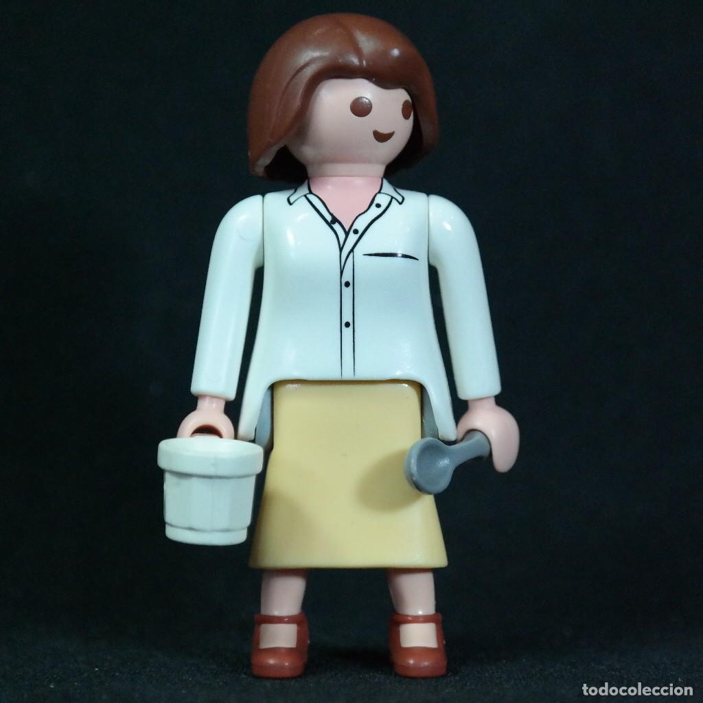 Playmobil: Playmobil mujer con taza y cucharra ☼
