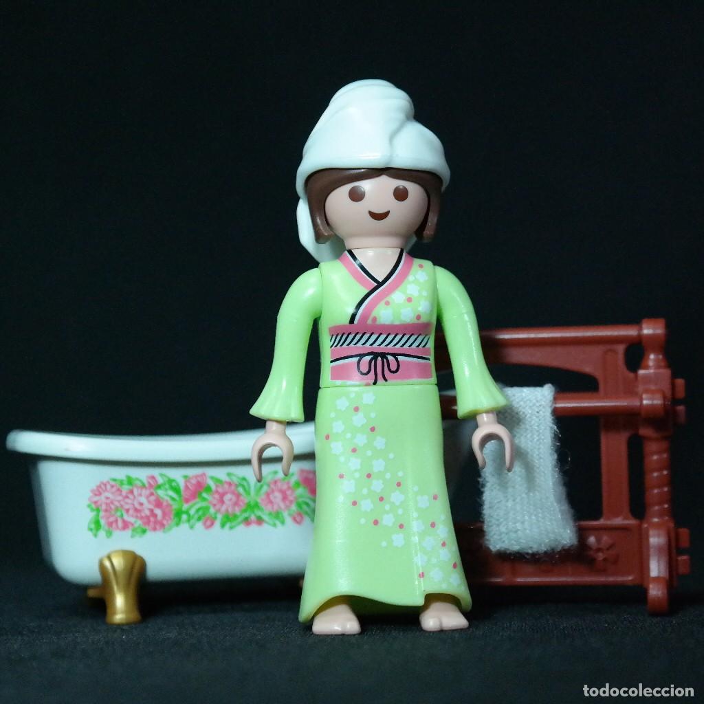 Playmobil: Playmobil mujer con ba&ntilde;adera ☼