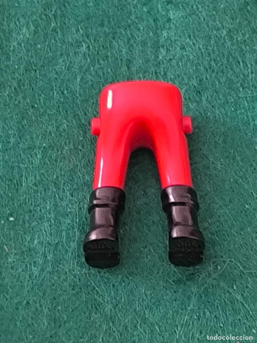 Playmobil: Playmobil piernas rojas botas negras medieval vikingos orcos elfos romanos b&aacute;rbaros piratas oeste