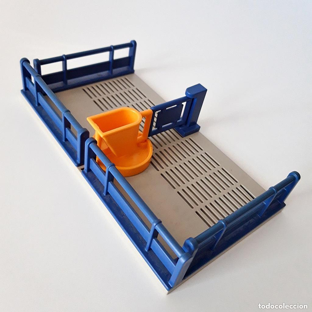 Playmobil: PLAYMOBIL ESTABLO VACAS CON COMEDERO Y PUERTA BASCULANTE GRANJA SYSTEM X 5119 RECINTO ANIMALES