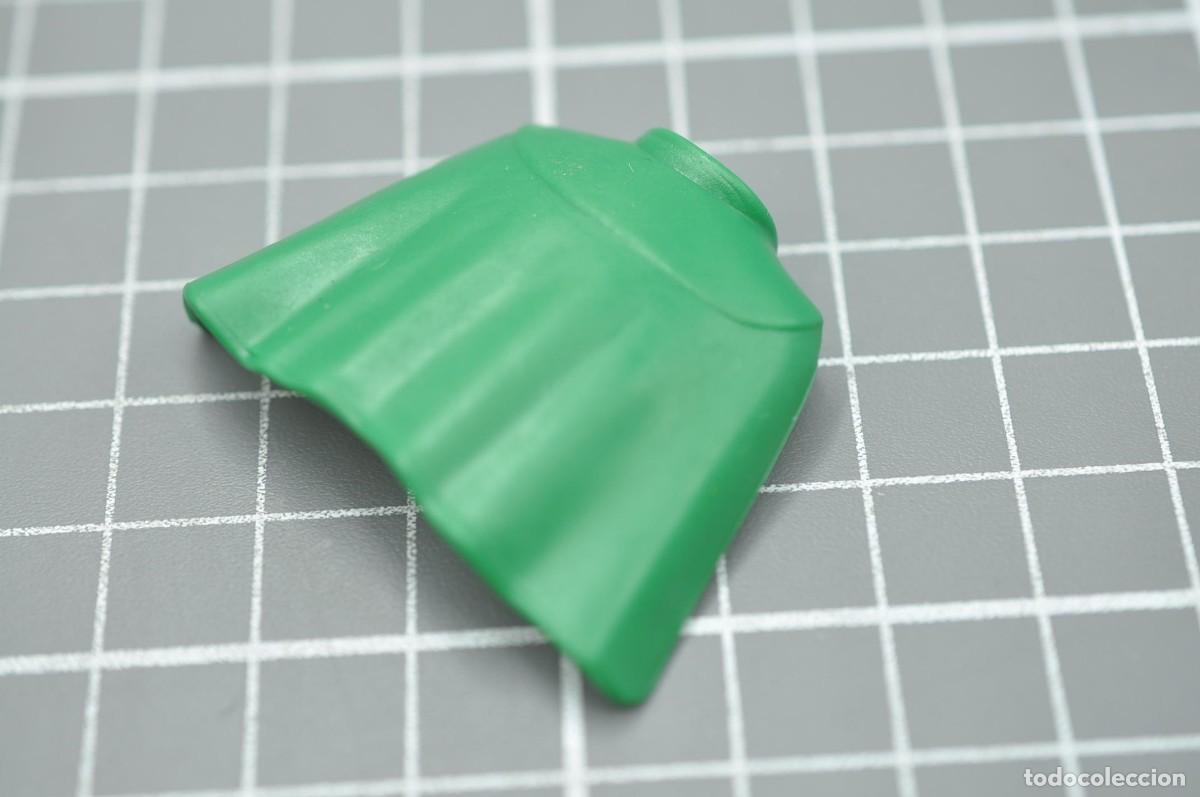 Playmobil: CJ1608 PLAYMOBIL, CAPA VERDE CORTA MEDIO CUERPO