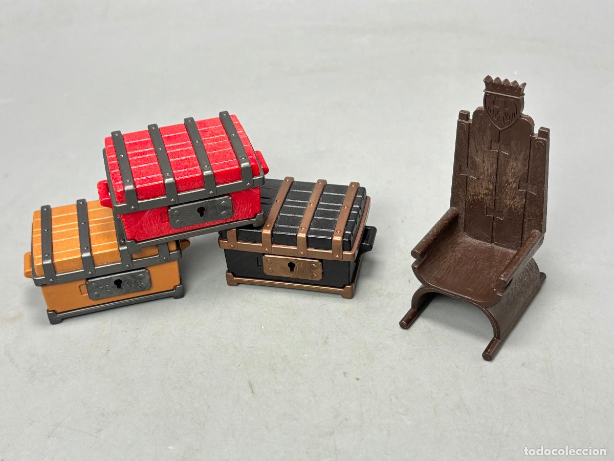Playmobil: Playmobil lote ba&uacute;l cobre con trono