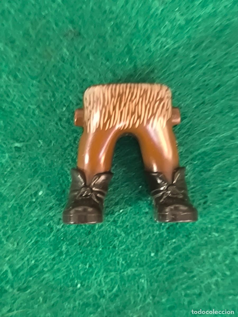 Playmobil: Playmobil piernas marr&oacute;n botas negras gordo enano medieval vikingos orcos elfos romanos b&aacute;rbaros