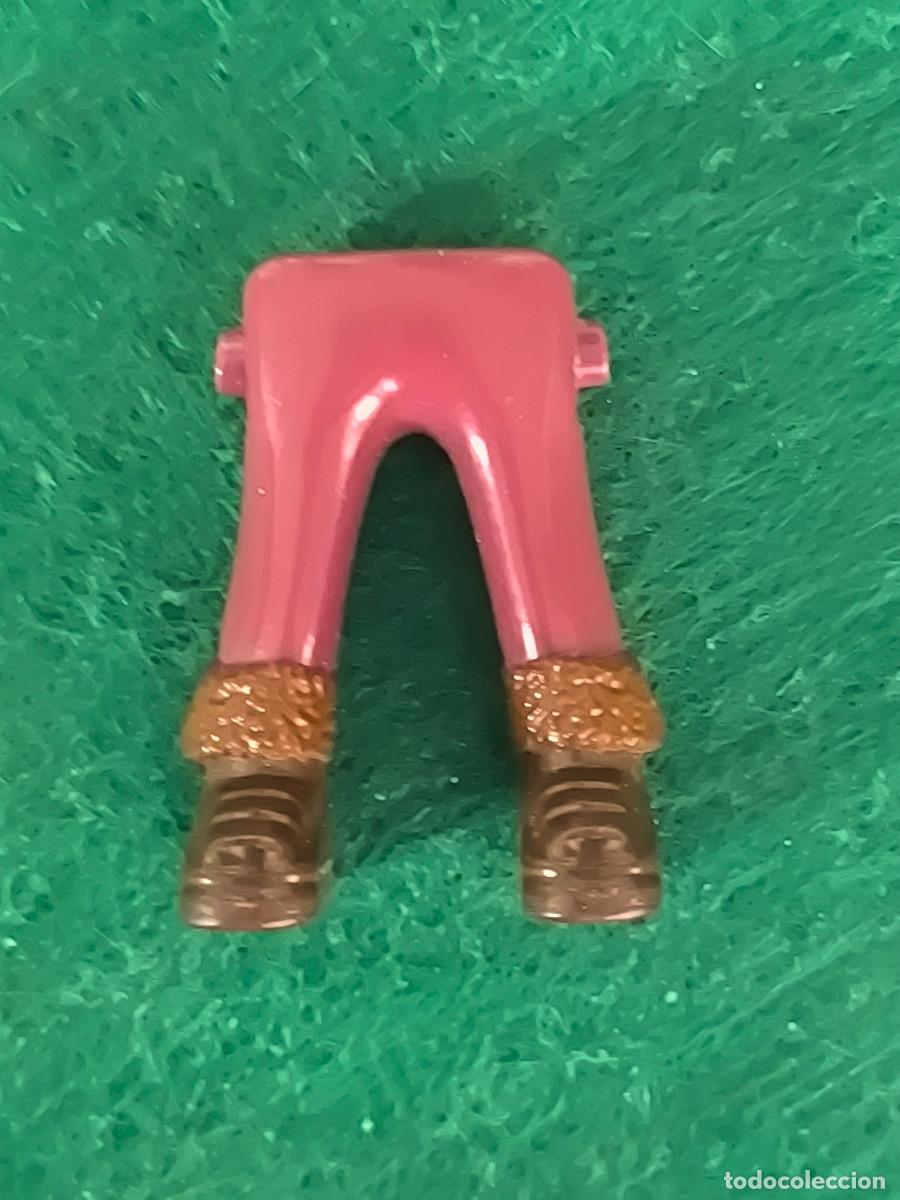 Playmobil: Playmobil piernas pantal&oacute;n marr&oacute;n teja botas piel vikingos medieval romanos b&aacute;rbaros piratas