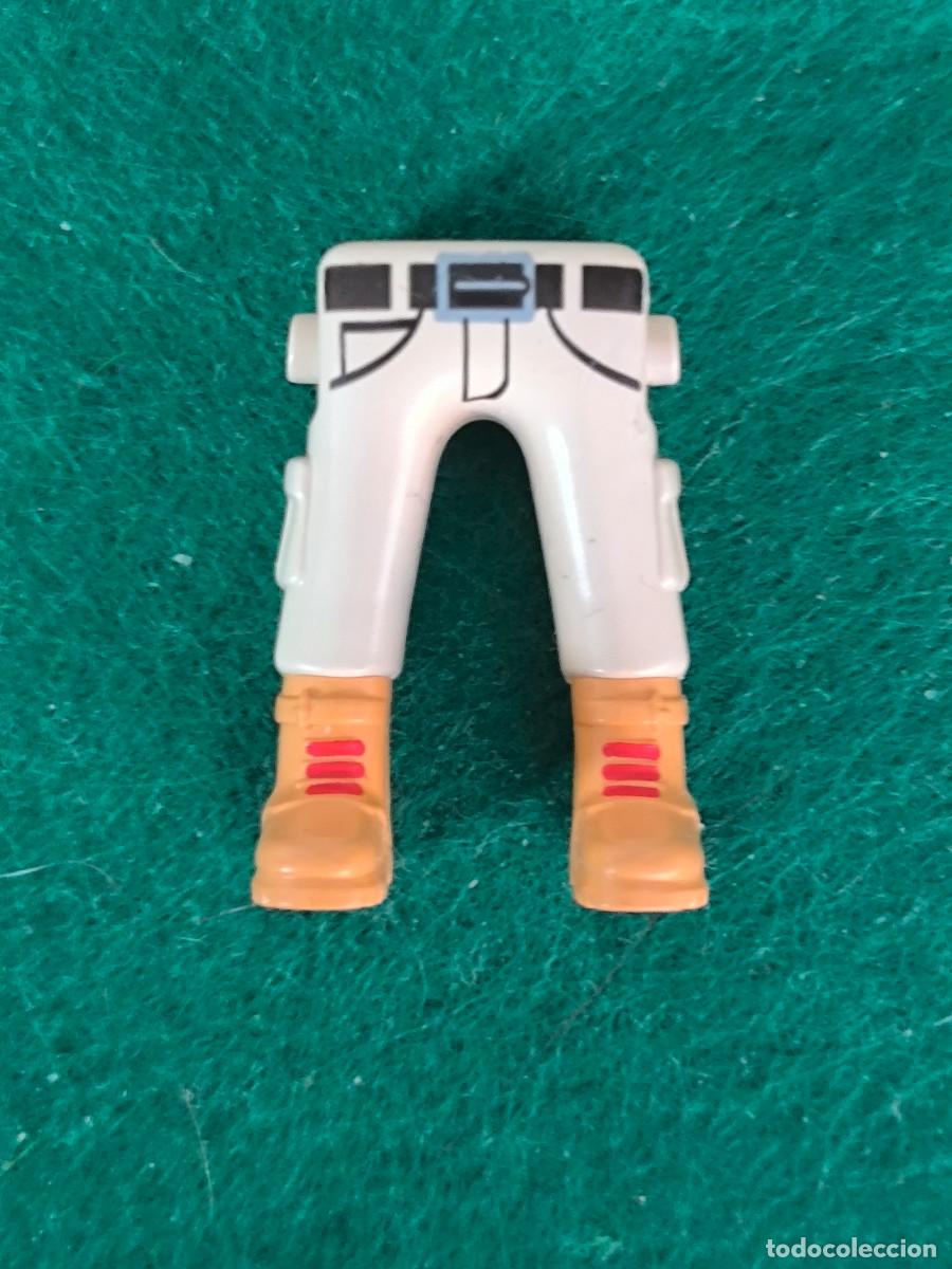 Playmobil: Playmobil piernas blanco roto arena botas militares marr&oacute;n bolsos laterales explorador ej&eacute;rcito