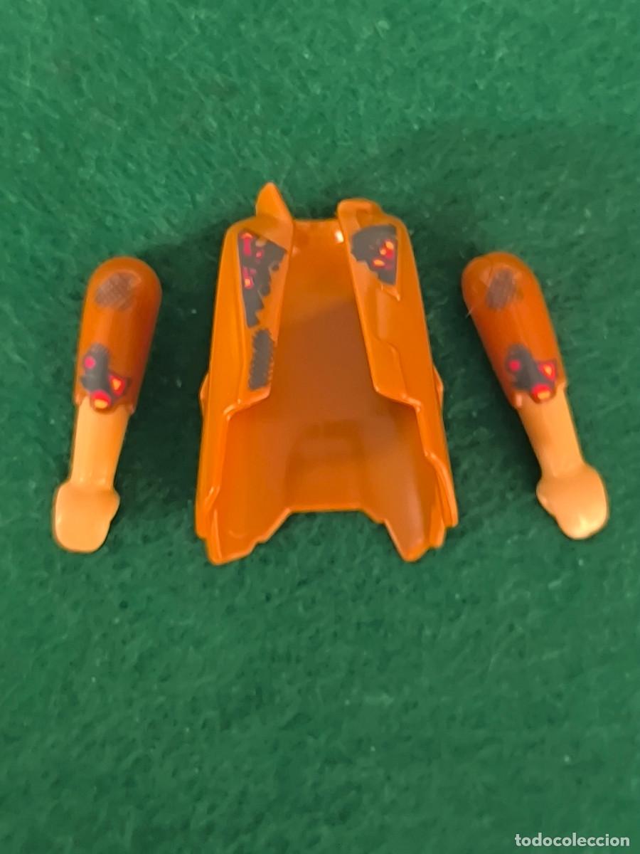 Playmobil: Playmobil levita abrigo marr&oacute;n &oacute;xido rasgada brazos piel tostada pirata medieval mendigo victoriano