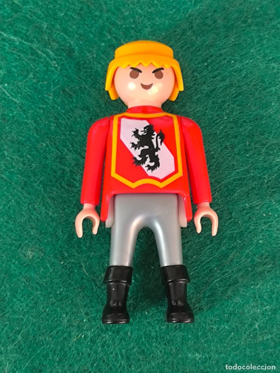 Playmobil: playmobil figura caballero medieval rojo negro plateado le&oacute;n rampante en pecho y espalda vikingos