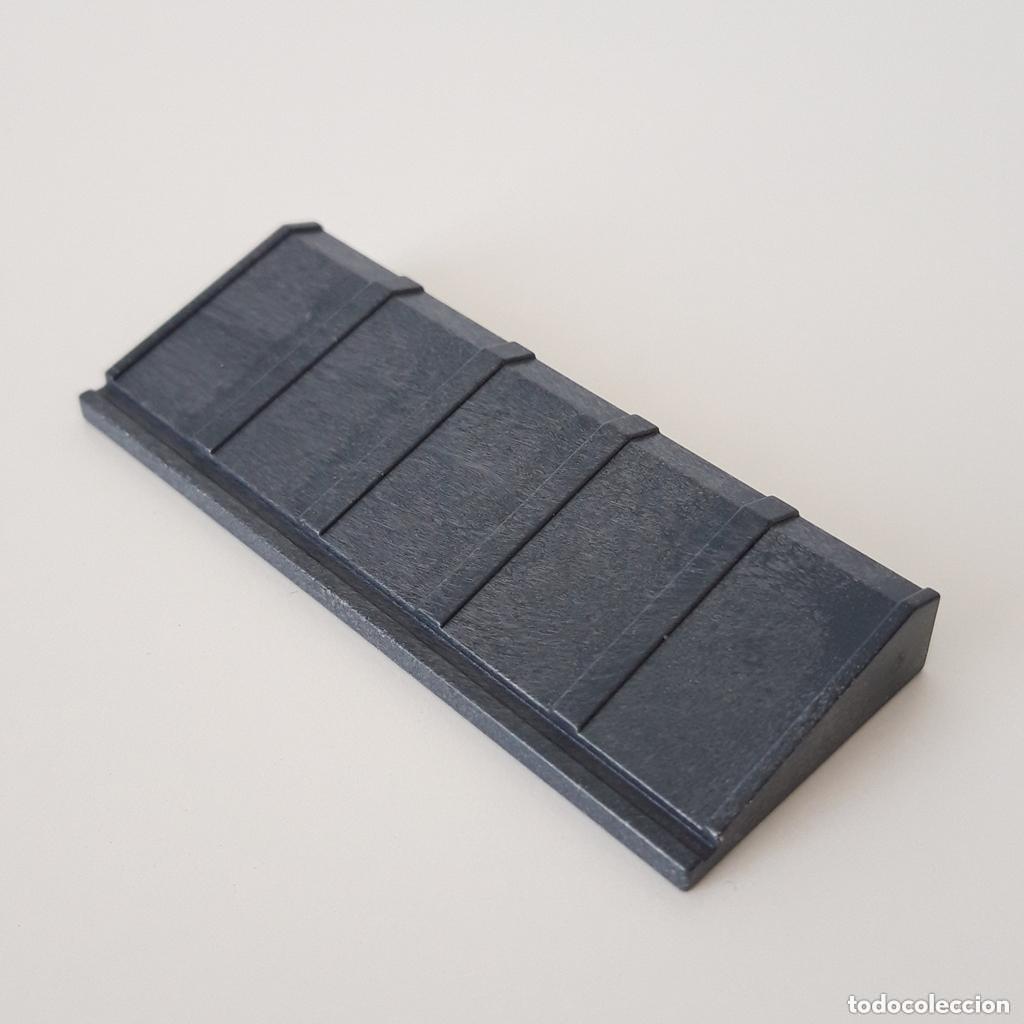 Playmobil: PLAYMOBIL SECCI&Oacute;N TEJADO OSCURO COLEGIO SYSTEM X 9455 TEJADILLO VOLADIZO