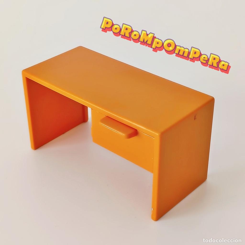 Playmobil: PLAYMOBIL MESA MOSTAZA-NARANJ? CON CAJ&Oacute;N PROFESORA COLEGIO ESCUELA - SET/S POR DETERMINAR MBX