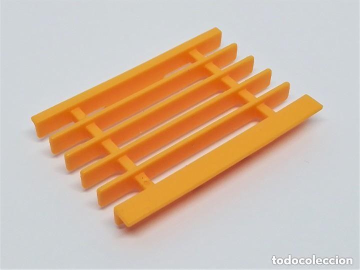 Playmobil: Playmobil Rejilla Naranja para Ventana del set 6657 Hospital Infantil 30023682 (12 unds. disponible