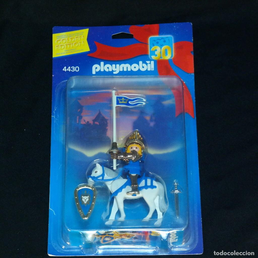 Playmobil: Playmobil caballero dorado 30 aniversario ref.4430 blister a&ntilde;o 2003 un lado despegado ☼