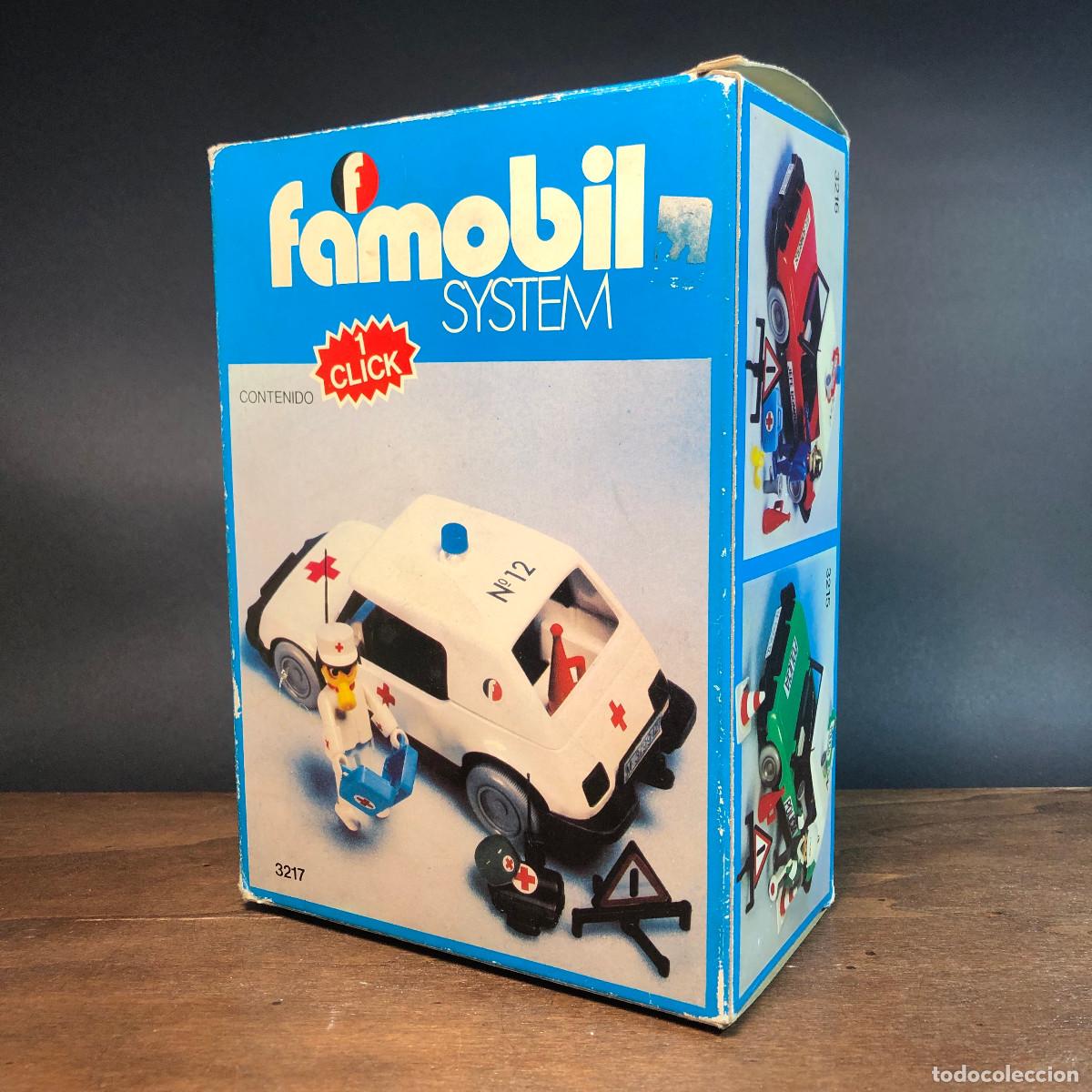 Playmobil: Coche enfermero Famobil a&ntilde;os 70 con caja Ref. 3217