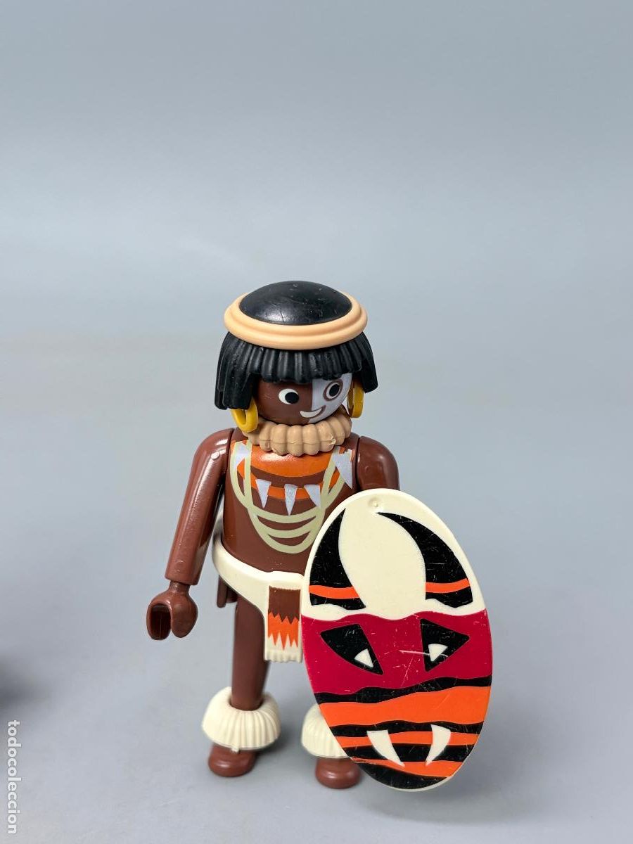 Playmobil: Playmobil figura nativo jungla con escudo