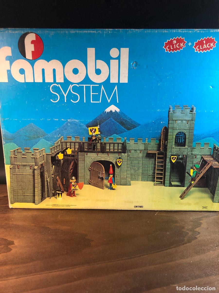 Playmobil: Castillo medieval Famobil a&ntilde;os 70 casi completo y con caja Ref. 3446
