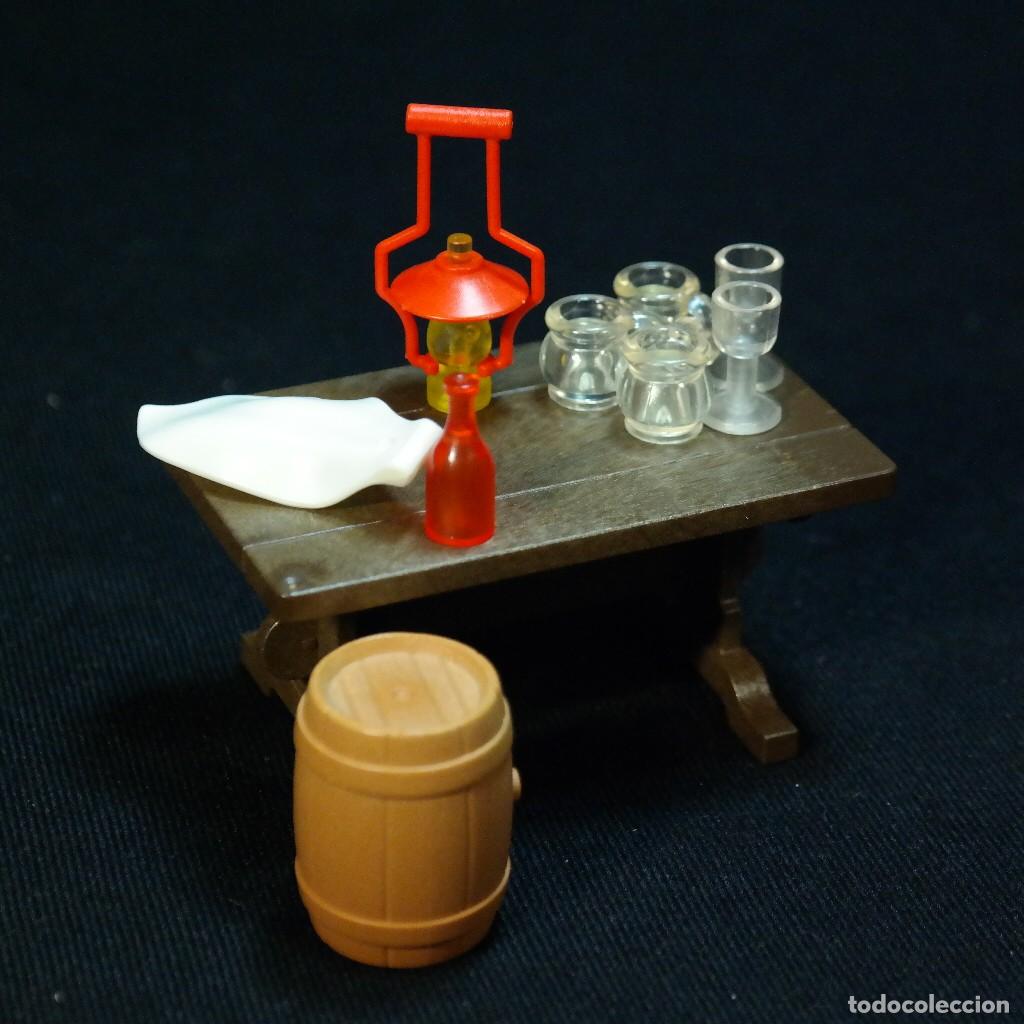 Playmobil: Playmobil mesa con farol y otro accesorios ☼