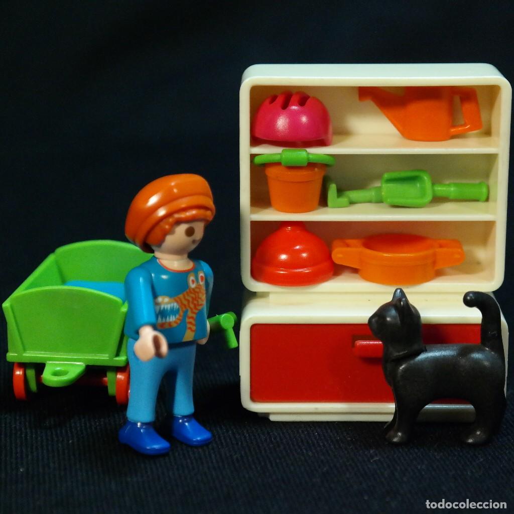Playmobil: Playmobil ni&ntilde;o con juguetes y estanteria ☼