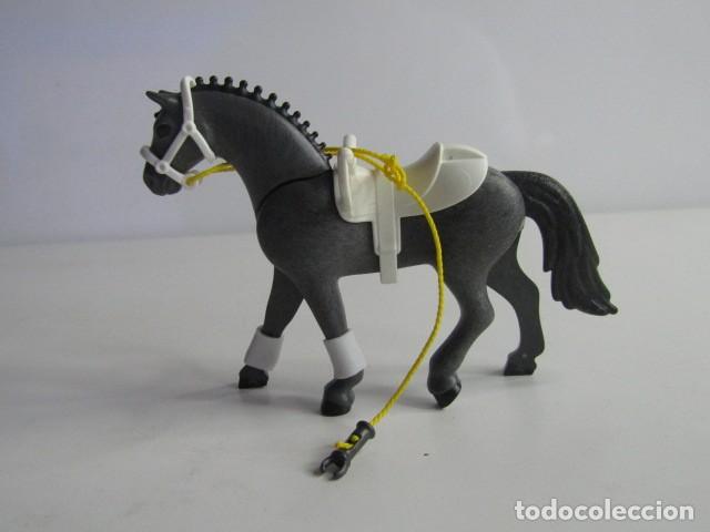 Playmobil: DIFICIL CABALLO PERCHERON MODERNO COLOR NEGRO CON MONTURA Y ARNES PLAYMOBIL