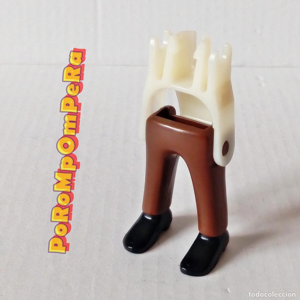 Playmobil: PLAYMOBIL PIERNA PANTAL&Oacute;N MARR&Oacute;N OSCURO ZAPATO NEGRO + ESQUELETO CUSTOM/COMPLETAR R9