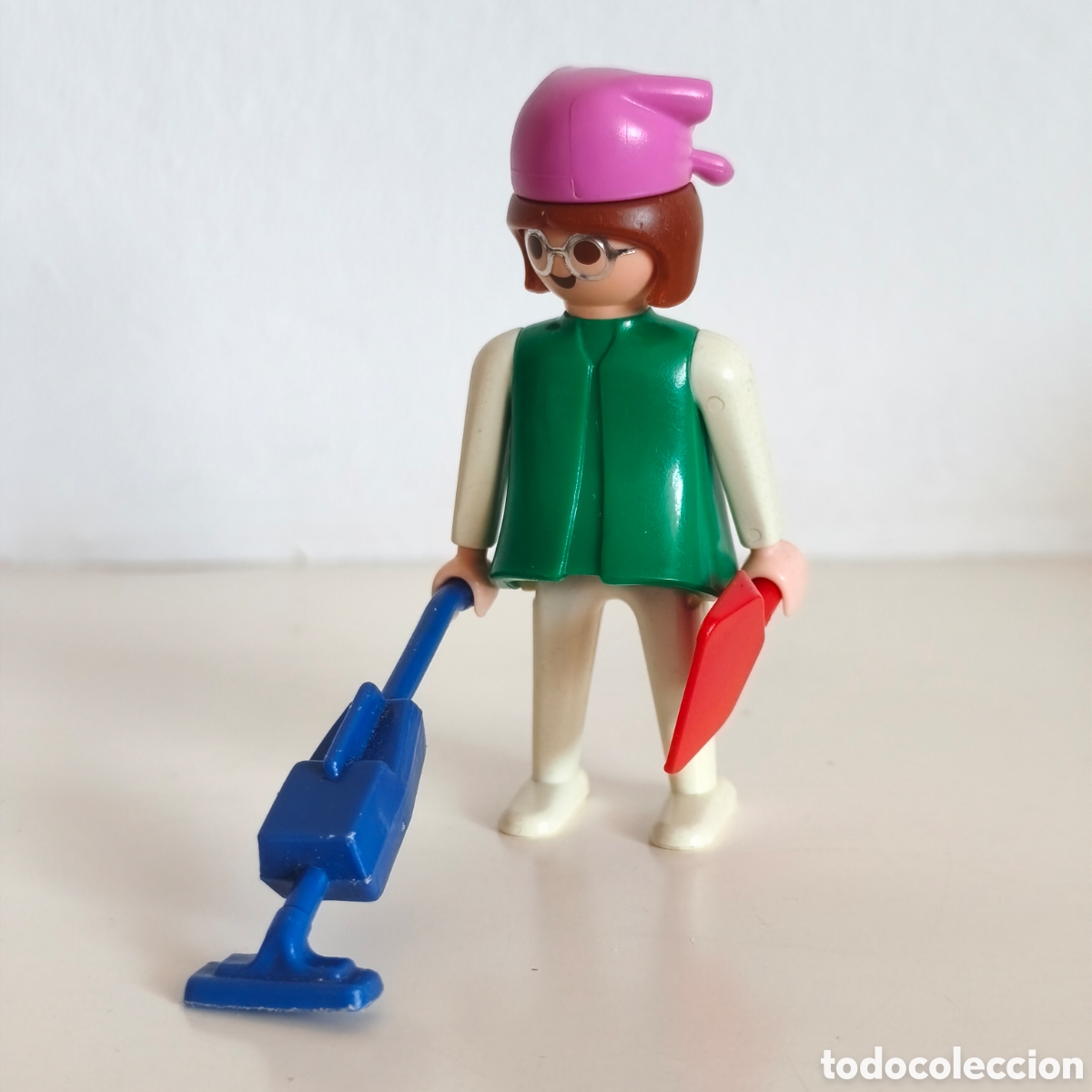 Playmobil: Playmobil, limpiadora del hogar con aspirador, pa&ntilde;uelo y recogedor