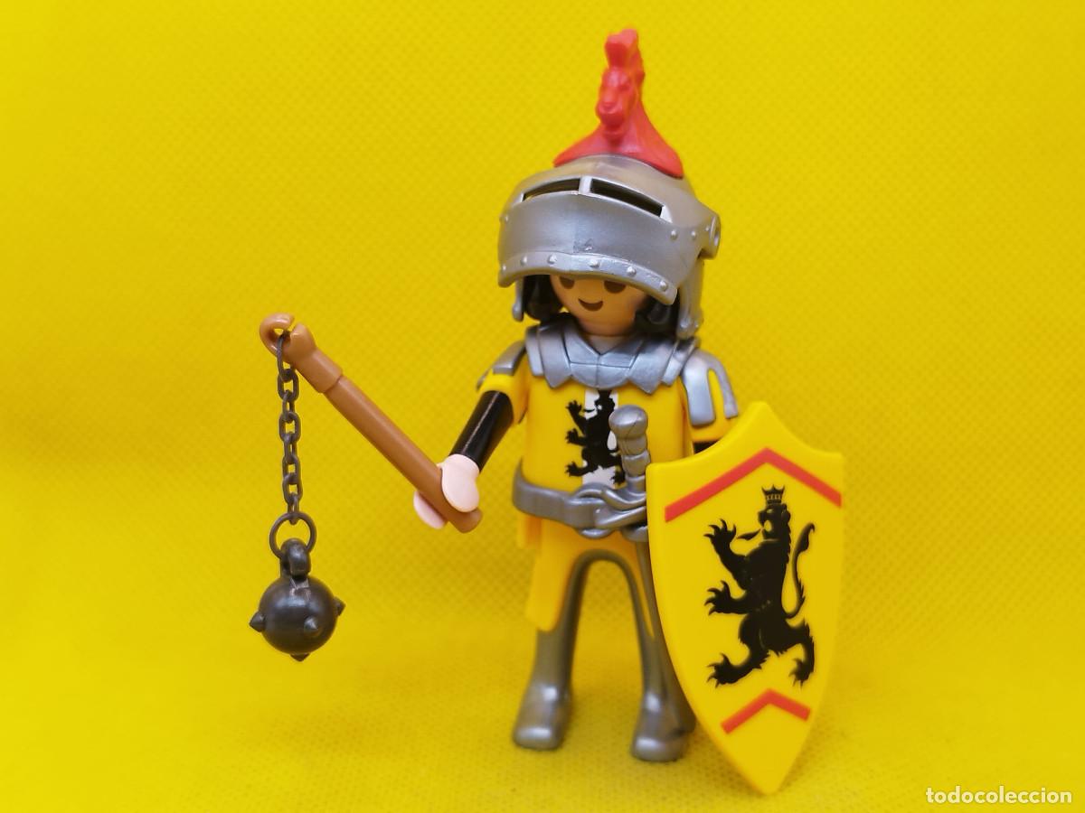 Playmobil: Playmobil Caballero medieval del reino de los leones con le&oacute;n rojo en el casco
