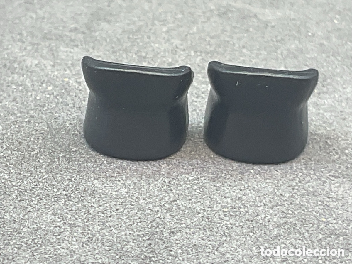 Playmobil: ACCESORIO PLAYMOBIL. MU&Ntilde;EQUERAS COLOR NEGRO.