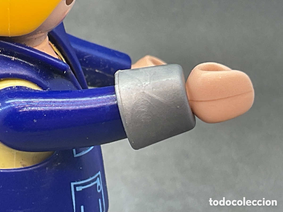 Playmobil: ACCESORIO PLAYMOBIL. PU&Ntilde;O, MANGUITO, MU&Ntilde;EQUERA. REF PILOTOS, POLICIAS, SOLDADOS, ETC