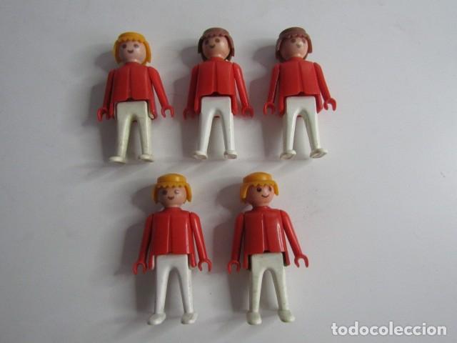 Playmobil: DIFICIL JUEGO DE 5 CLICKS FAMOBIL CASACAS ROJAS 1&ordf; &Eacute;POCA PLAYMOBIL
