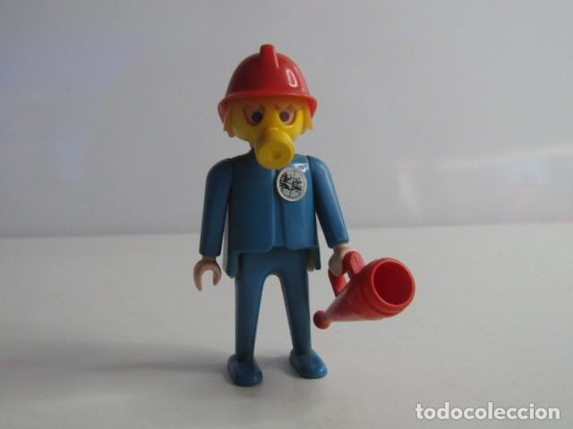 Playmobil: DIFICIL BOMBERO ESPECIAL DE FAMOBIL 1&ordf; &Eacute;POCA PLAYMOBIL