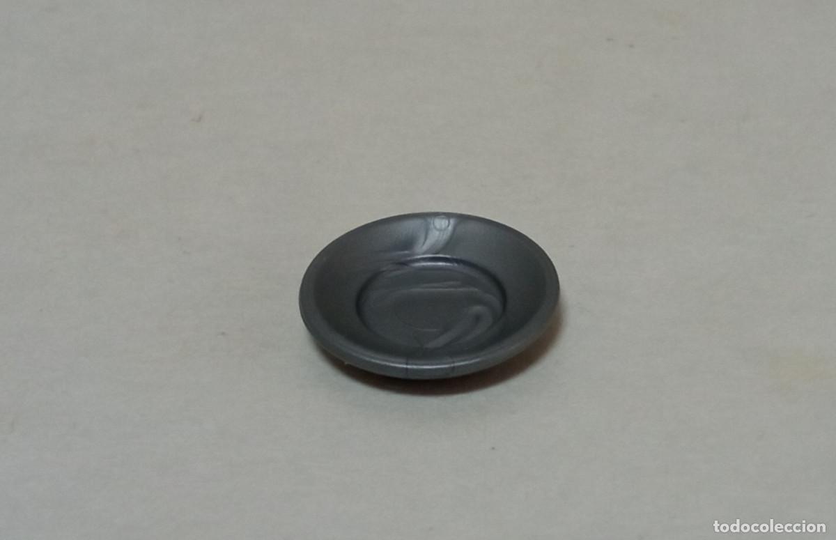 Playmobil: Playmobil - Plato Peque&ntilde;o Color Gris