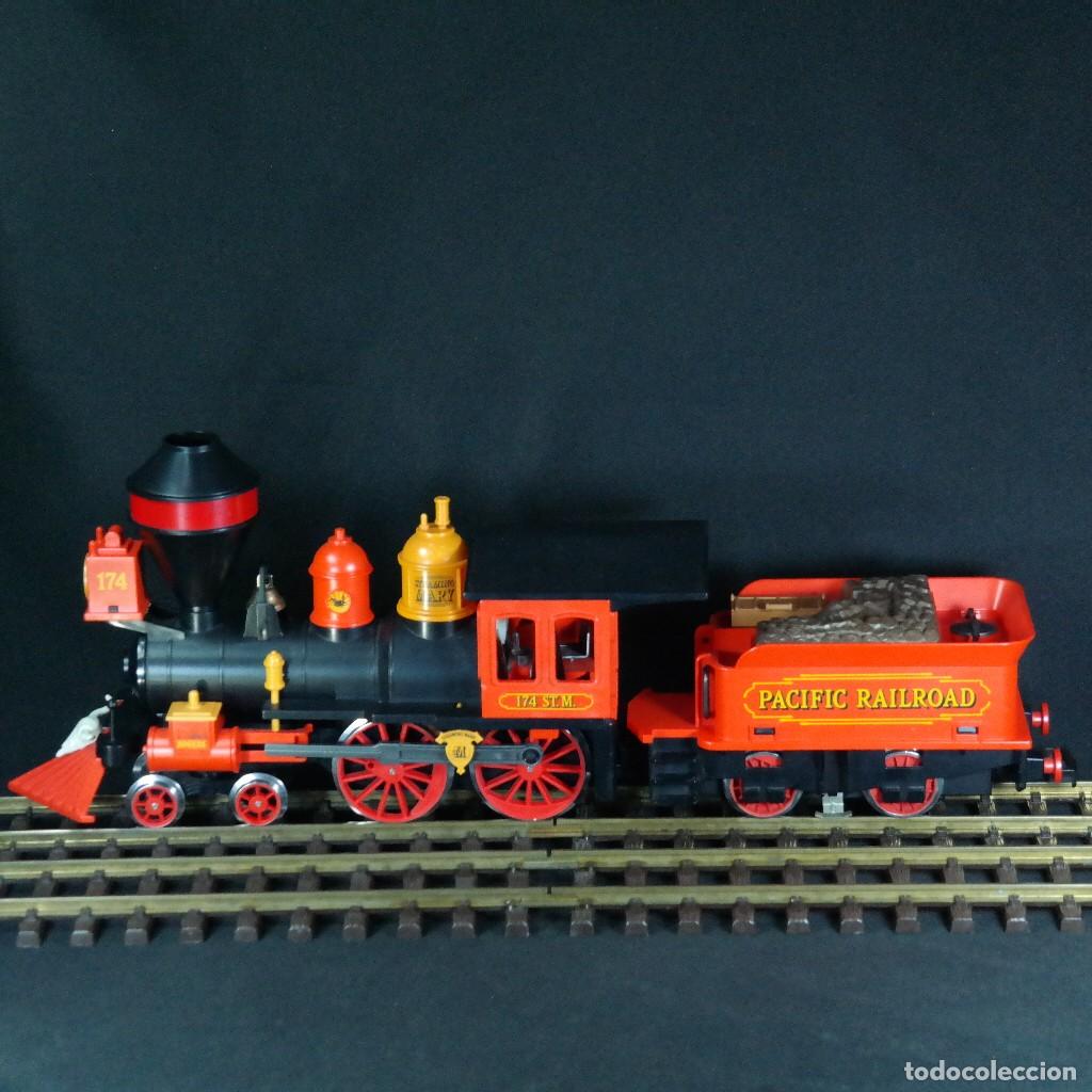 Playmobil: Playmobil locomotora Steaming Mary testeada con peque&ntilde;o detalle y 4 vias rectas de metal ☼