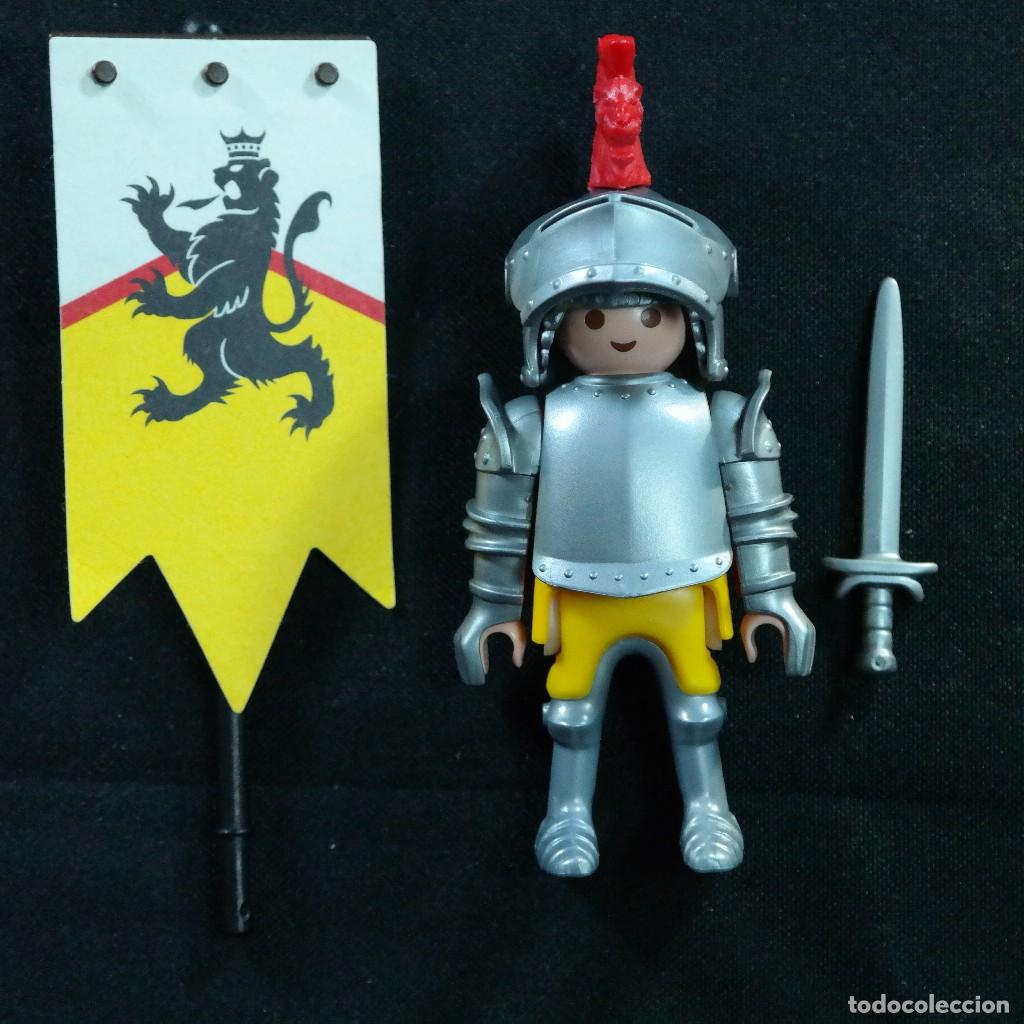 Playmobil: Playmobil caballero medieval con estandarte ☼