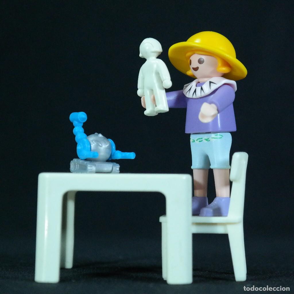 Playmobil: Playmobil ni&ntilde;a con robot y mu&ntilde;eca ☼