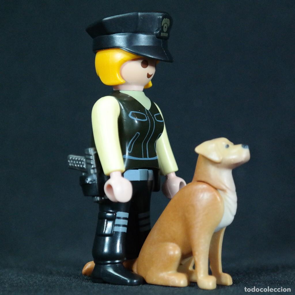 Playmobil: Playmobil mujer policia con perro ☼
