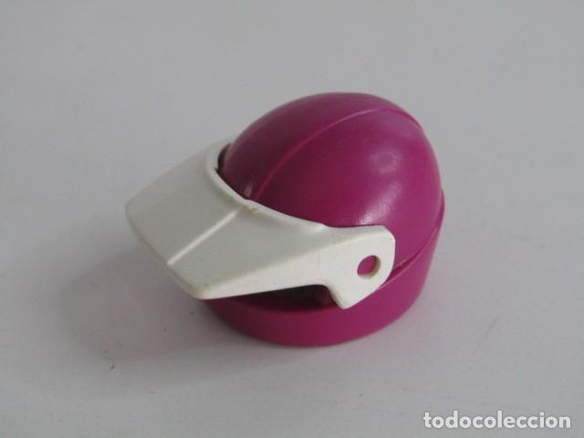 Playmobil: DIFICIL CASCO ESPECIAL MORADO CON VISERA MOTOCICLISTA DE CROSS ANTIGUO PLAYMOBIL