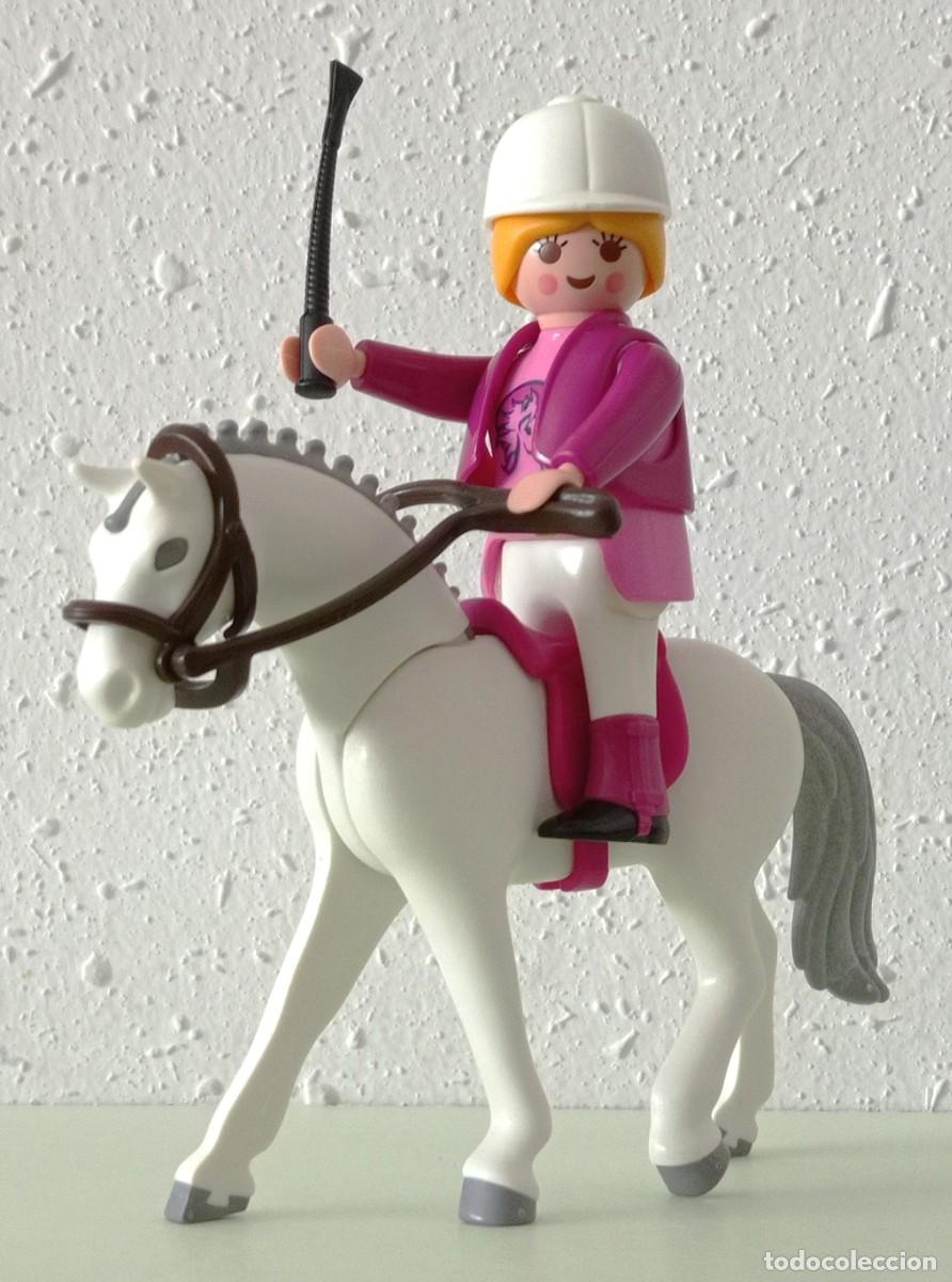 Playmobil: PLAYMOBIL. AMAZONA Y CABALLO BLANCO. H&Iacute;PICA, DOMA CL&Aacute;SICA, EXHIBICIONES... (2011)