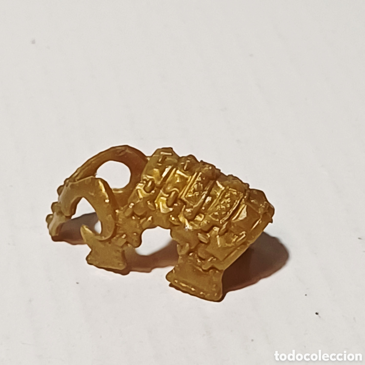 Playmobil: Pieza playmobil armadura caballo dorado cabeza medieval coraza