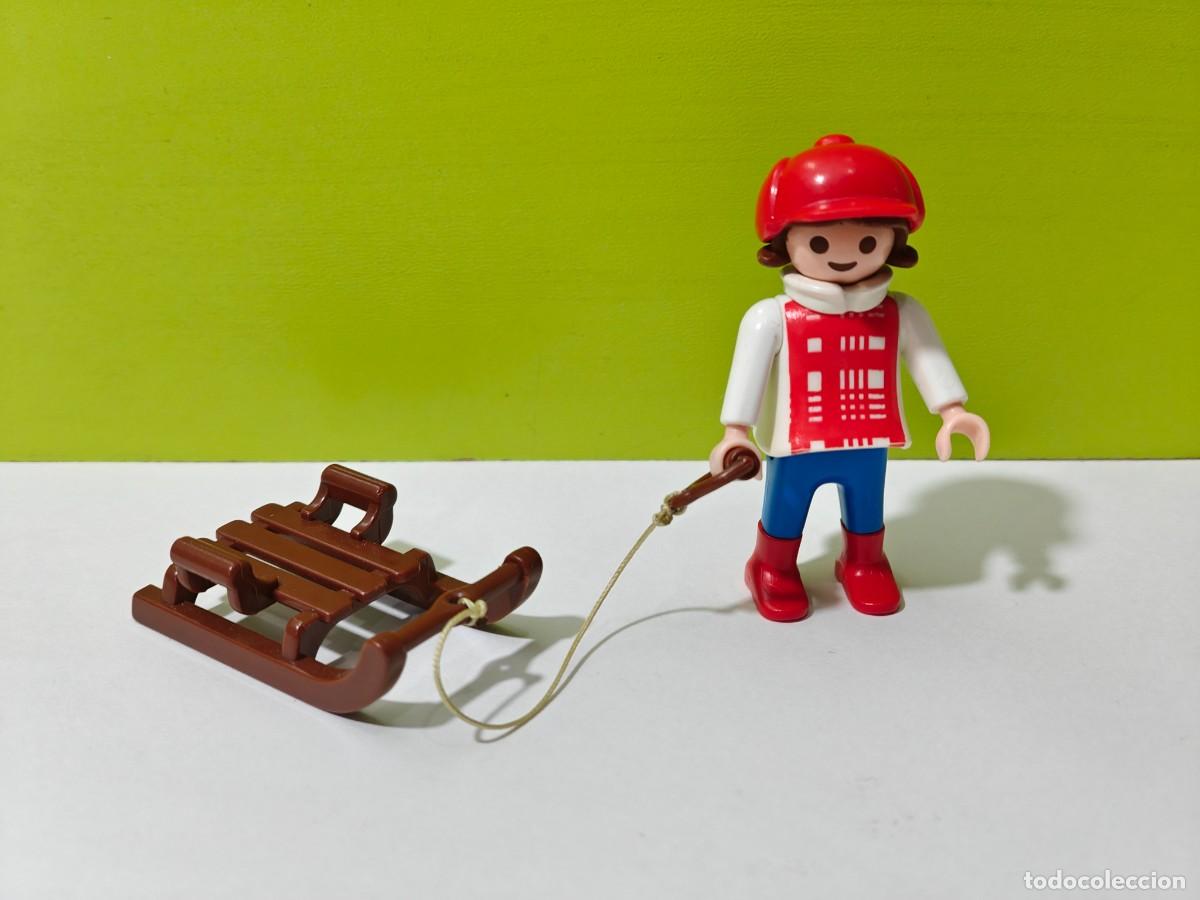 Playmobil: playmobil figura ni&ntilde;a con trineo, invierno, monta&ntilde;a, nieve, estaci&oacute;n esqu&iacute;, parque, city...