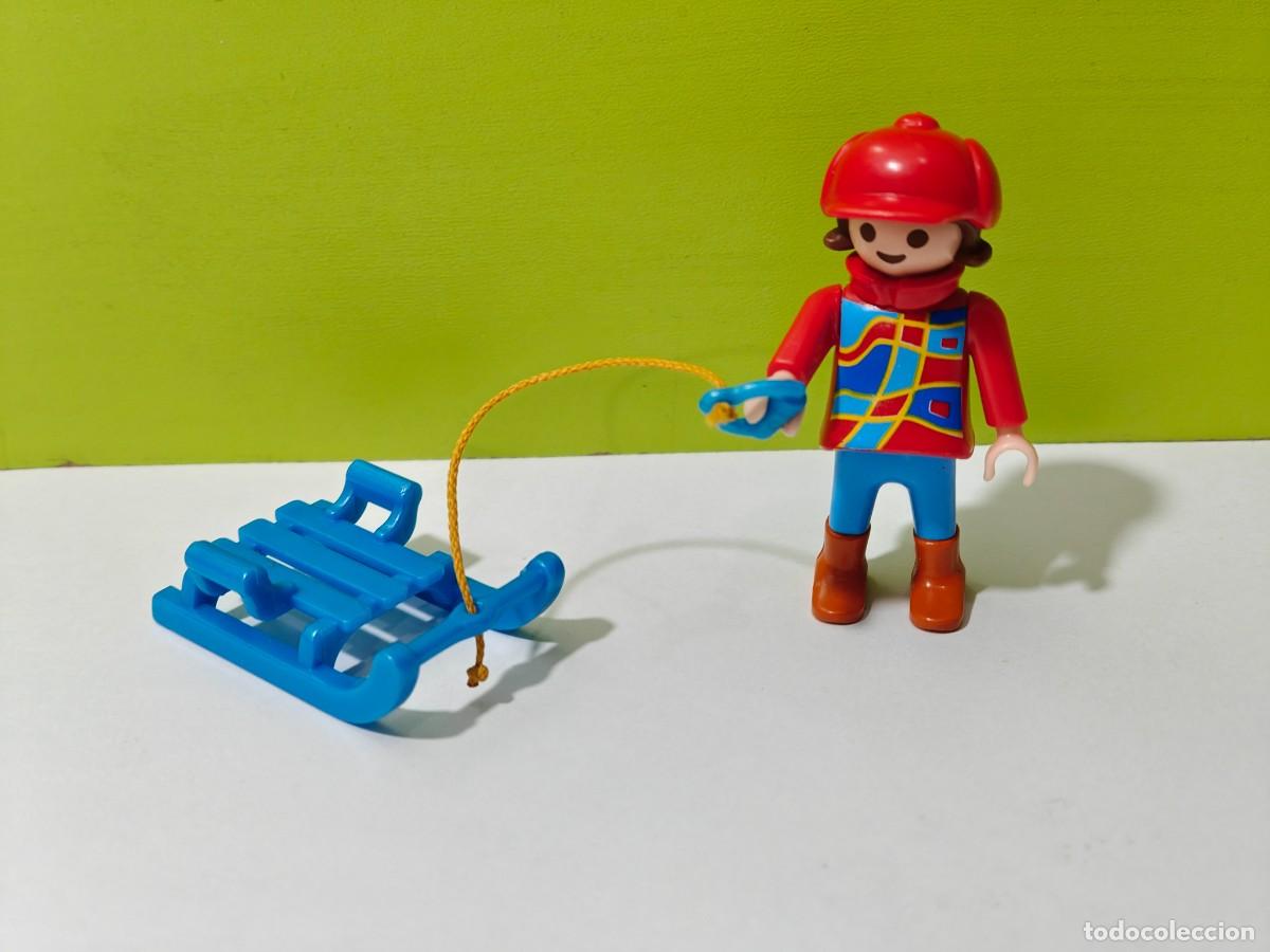 Playmobil: playmobil figura ni&ntilde;a con trineo, invierno, monta&ntilde;a, nieve, estaci&oacute;n esqu&iacute;, parque, city...