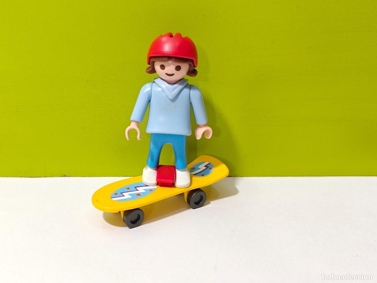 Playmobil: playmobil figura ni&ntilde;a en skate-monopat&iacute;n, colegio, parque, feria, guarder&iacute;a, city...