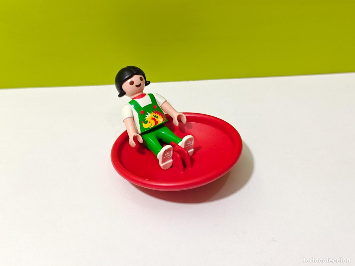 Playmobil: playmobil figura ni&ntilde;a con balanc&iacute;n, parque, colegio, guarder&iacute;a, feria, parque atracciones, casa,city