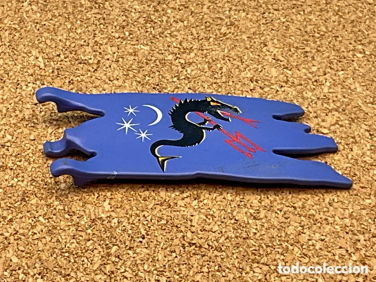Playmobil: ACCESORIO PLAYMOBIL. BANDERA AZUL CON ENBLEMA DE DRAGON.